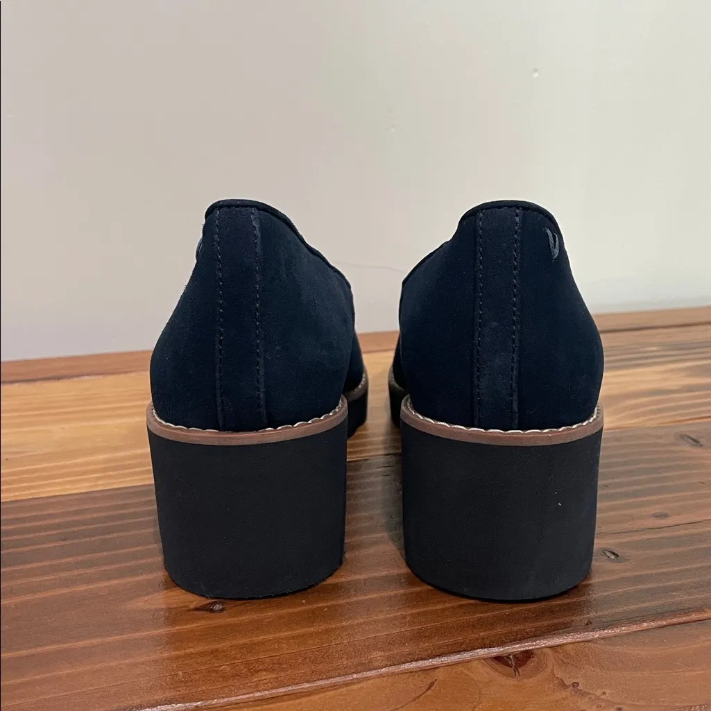 Vionic Women's Willa Wedge Slip On Navy Suede Size 6
NWOB - Image 9