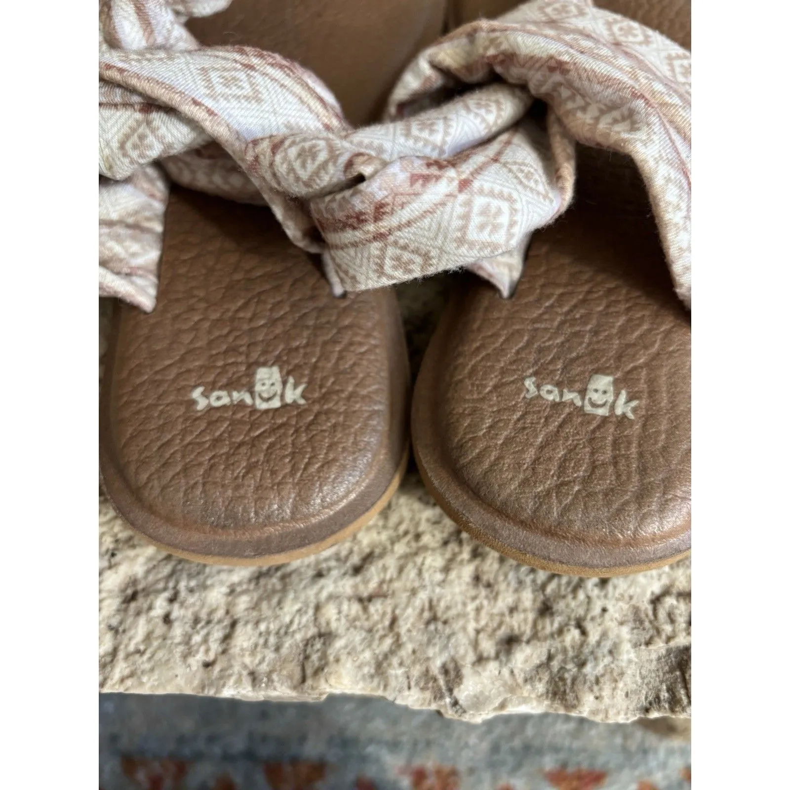 Lot of 3 SANUK Beige Aztec, SANUK Faux Suede, MINNETONKA Faux Suede Fringe Sz 7 - Image 8