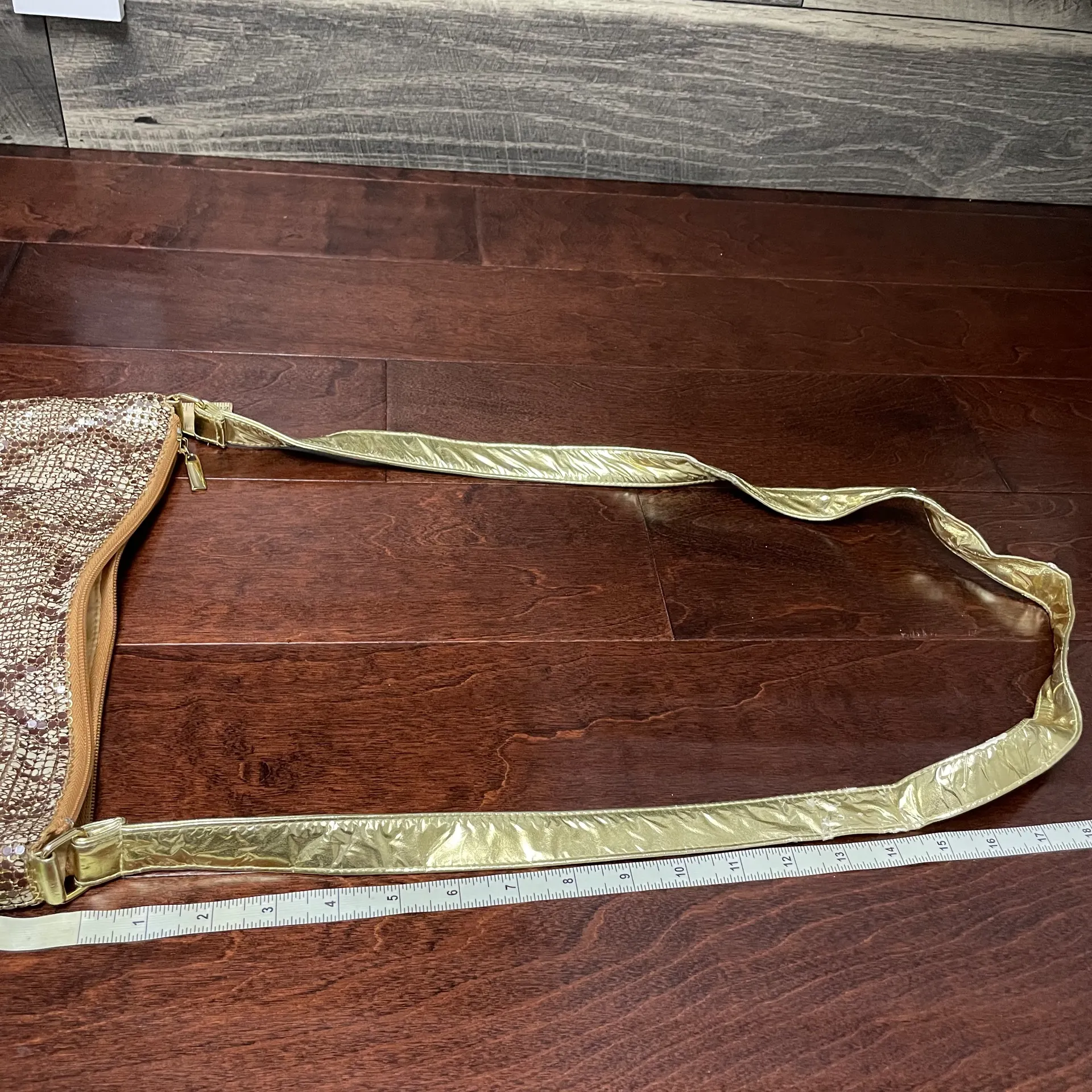 Shea Shea Vintage  Gold and Cream Metal Mesh Slouchy Shoulder Bag Purse - Image 11