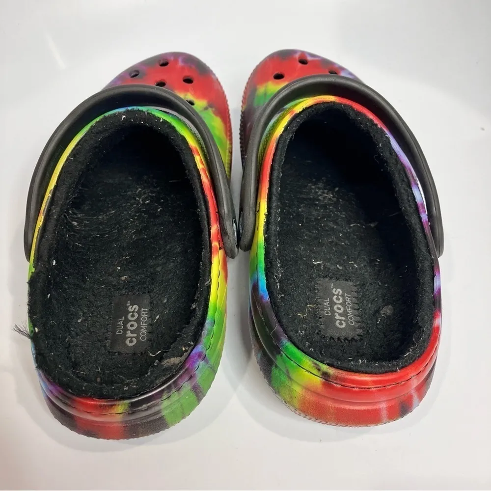 Crocs rainbow tie dye faux fur lined‎ unisex sizing - Image 4