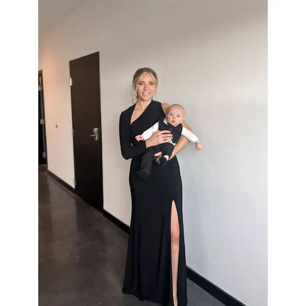 BETSY & ADAM Asymmetric Single Long Sleeve Gown in Black Size US 2 - Image 3