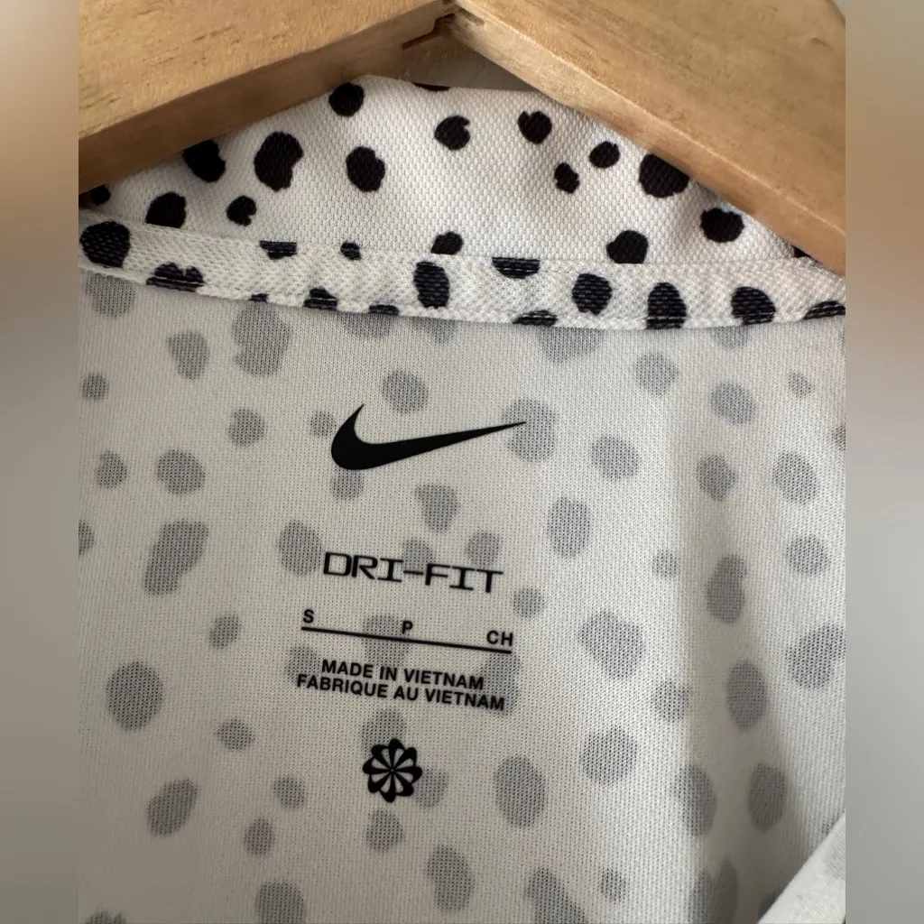Nike Dri Fit Printed Sleeveless Golf Polo Women's White and Black Dotted Pattern - Image 7