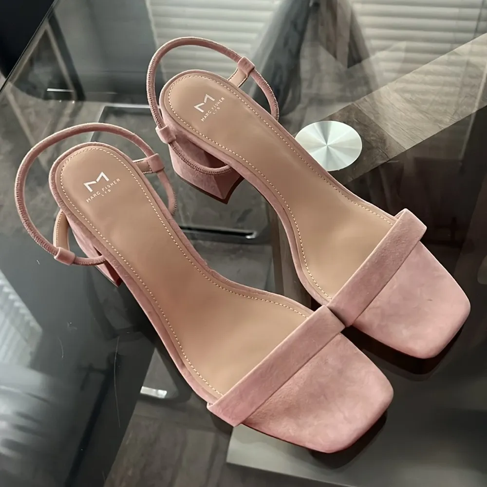 NEW  LTD Nabela Suede Sandals, Size 11 New In Box - Image 5