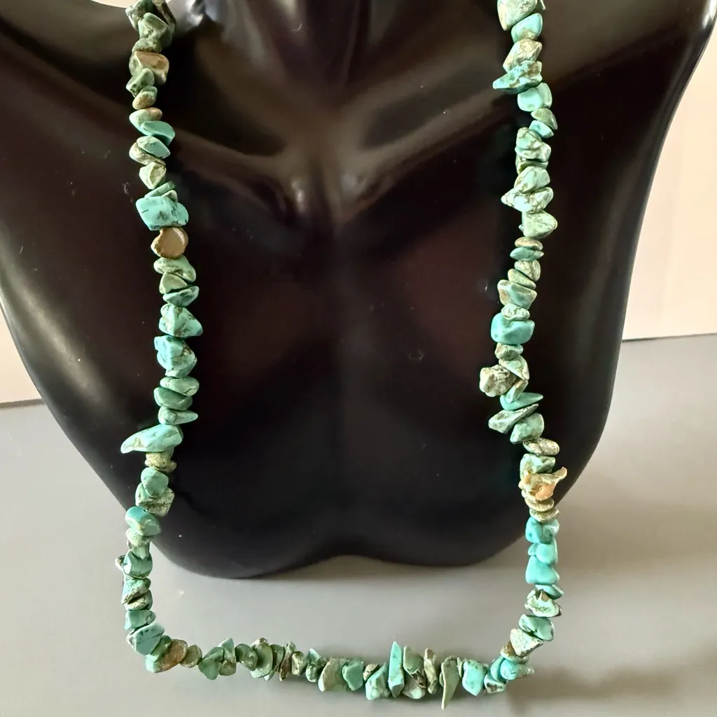 Vintage Faux Turquoise chip Necklace Adjustable length Blue - Image 2