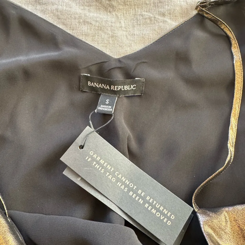 Banana Republic NWT  Shimmery Holiday Tank Top - Image 7