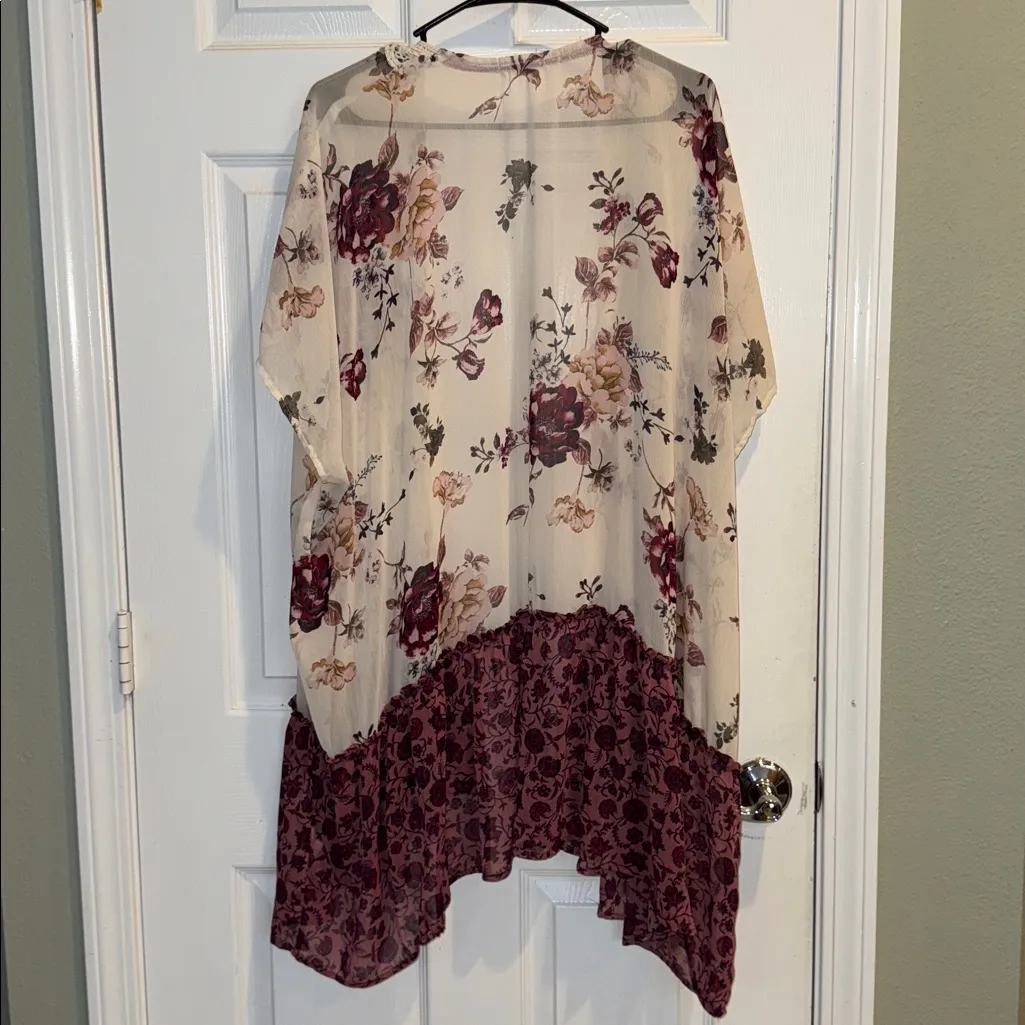 Jolt Floral Kimono Twin Printed
Pieced Crochet Size Small - Image 2