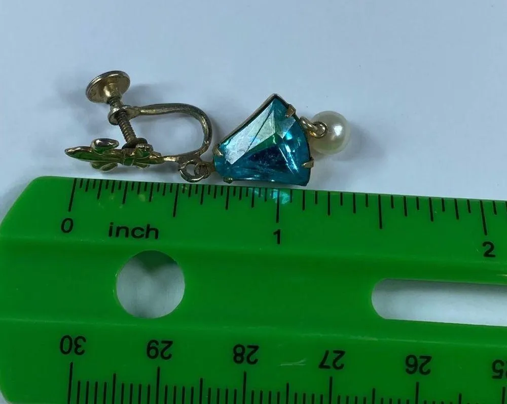 Vintage Screw Back Clip Earrings Gold Tone Blue Dangles Faux Pearls Fleur De Lis - Image 3