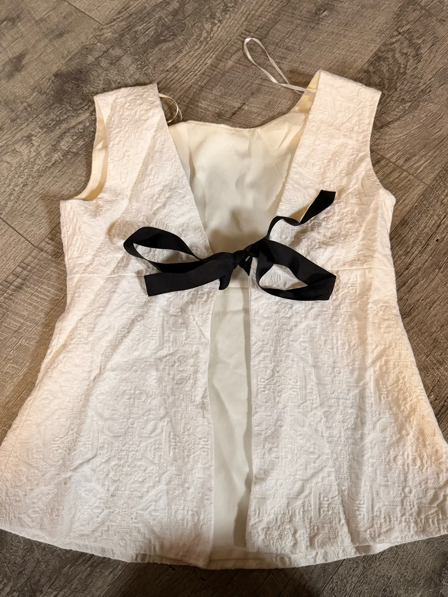 ZARA Unique Open back bow tank - Image 2