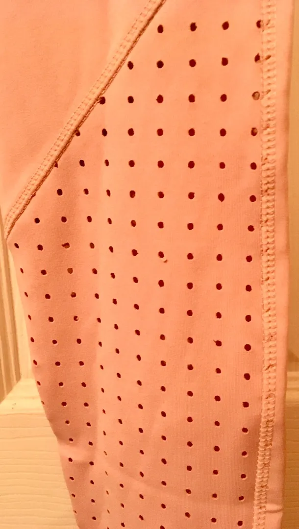 Pink Athletic Leggings Size M - Image 4