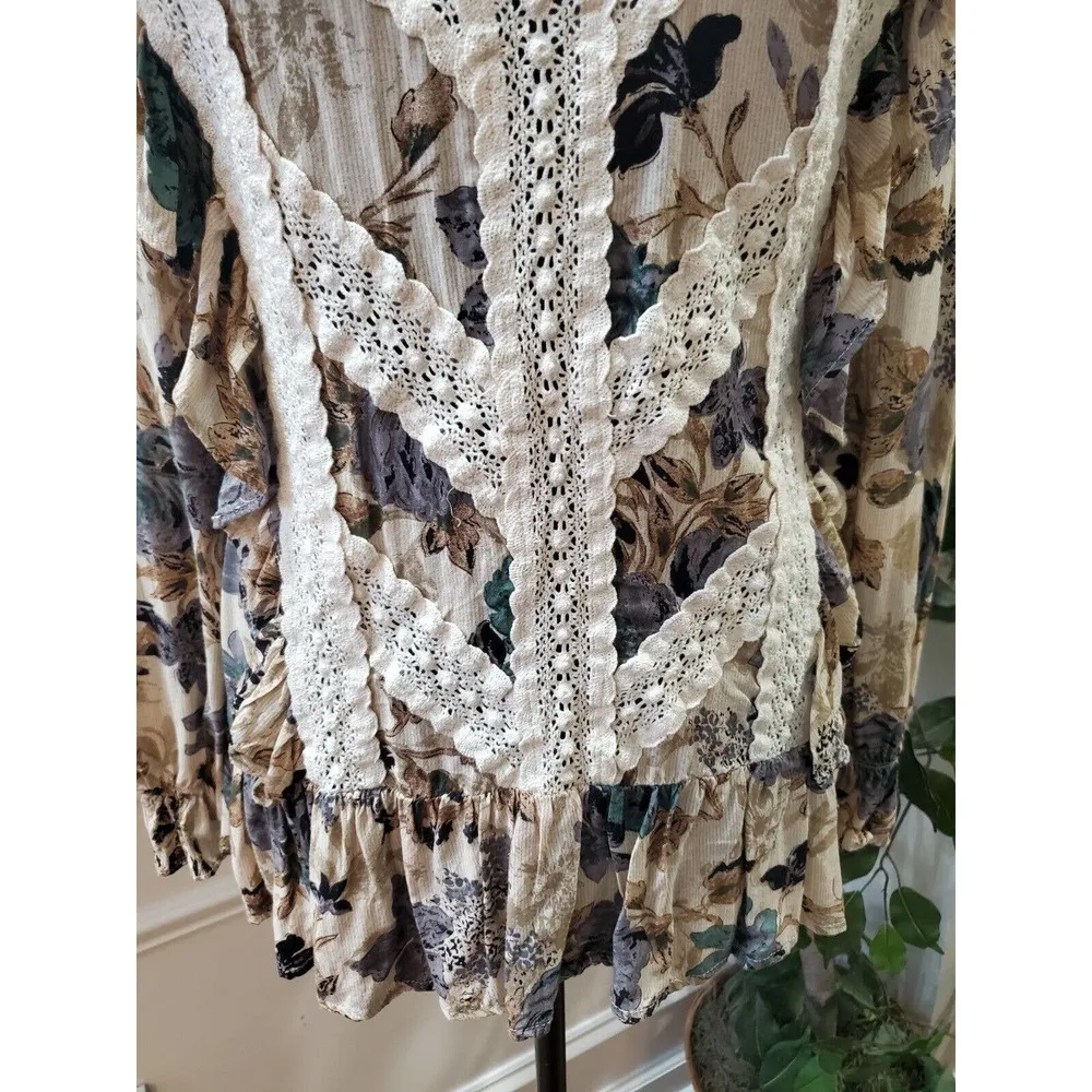Entro Women's Beige Floral 100% Rayon Square Neck Long Sleeve Top Blouse Size S - Image 3