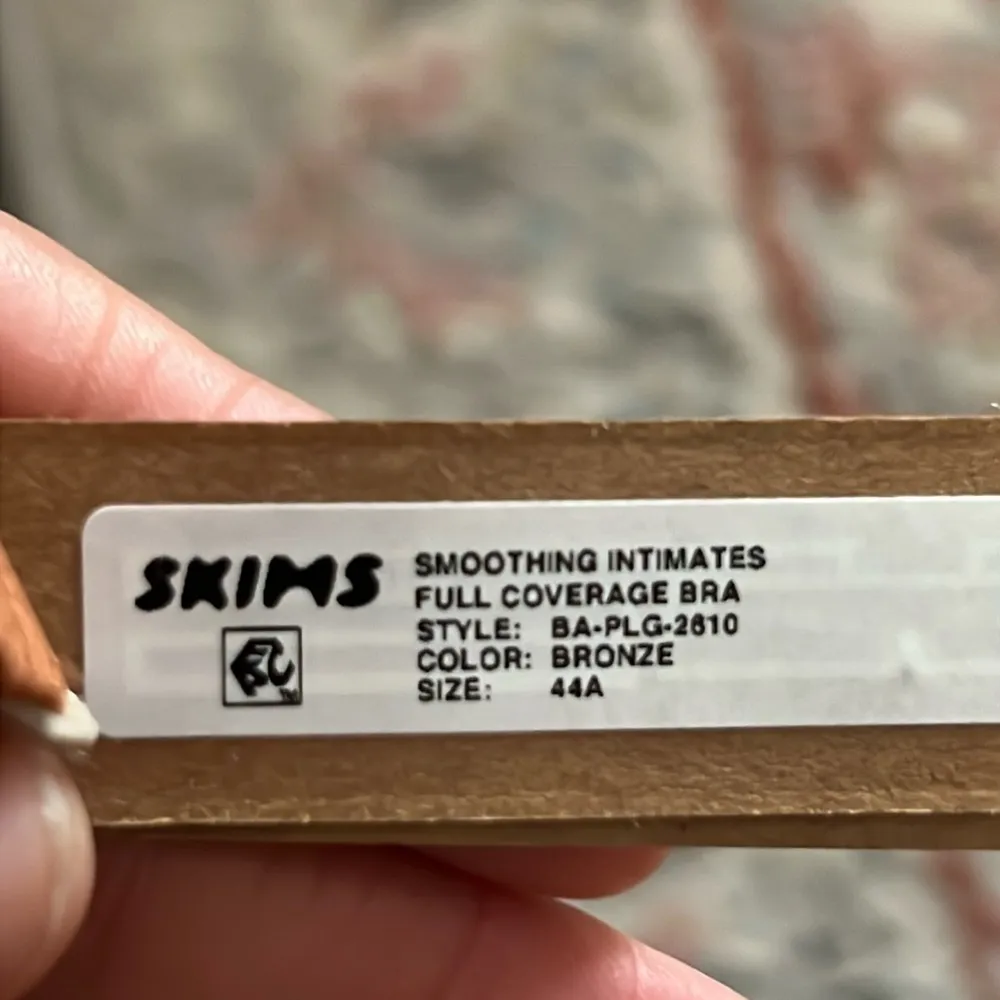 Skims Smoothing Intimates Underwire Bras UNLINED FULL COVERAGE BRA in Bronze 44A - Image 2