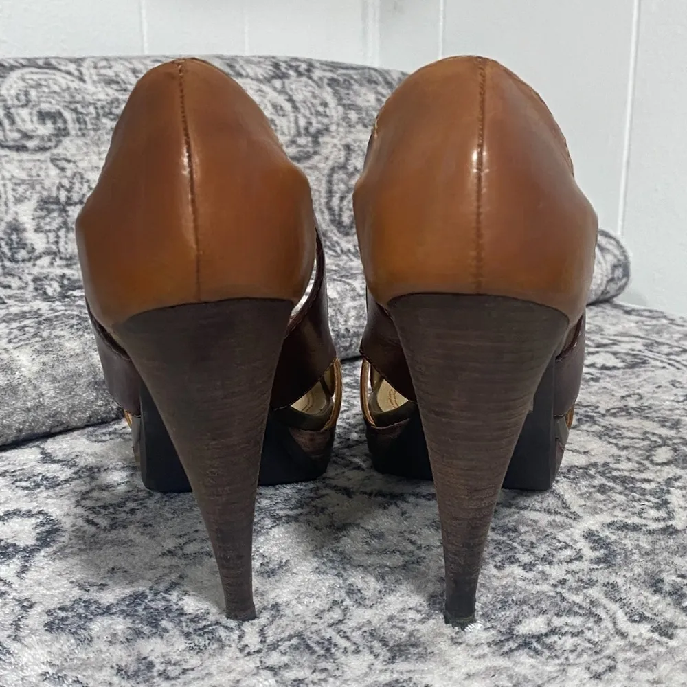 Levity Sash Strappy Heels in Brown Khaki Size 8.5 - Image 4