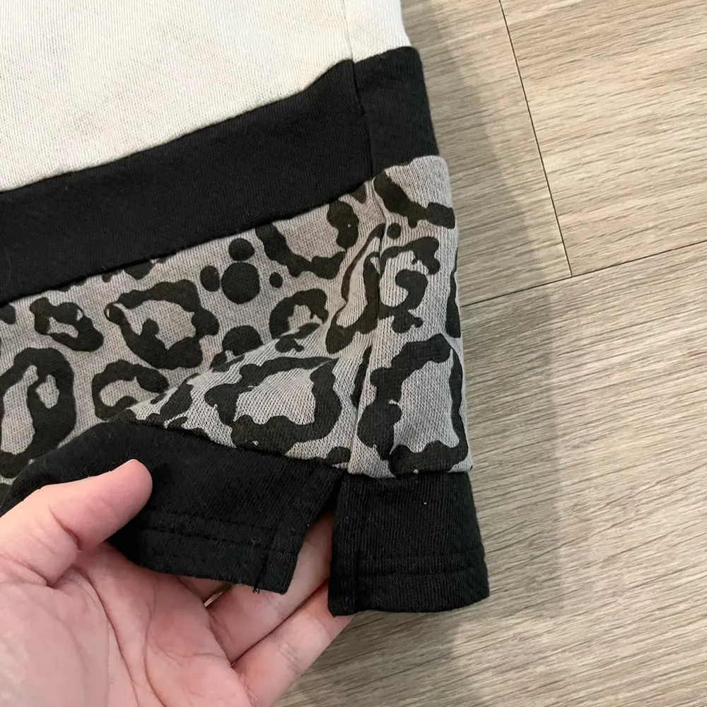 Disney Parks Women Animal Kingdom Mickey Leopard Animal Print Long Sleeve Top S - Image 6