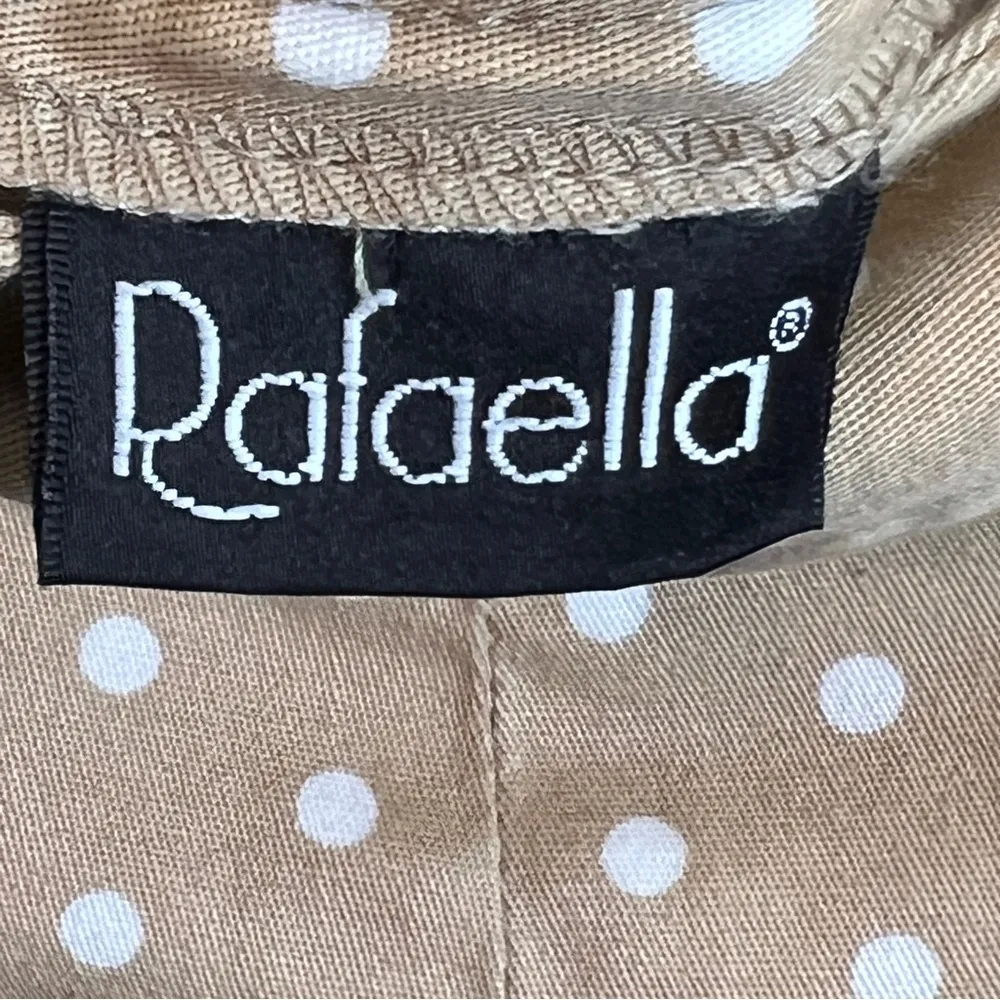 Rafaella Size 10 Tan Capri Pants with White Polka Dots w/Side Zipper hoo… - Image 10