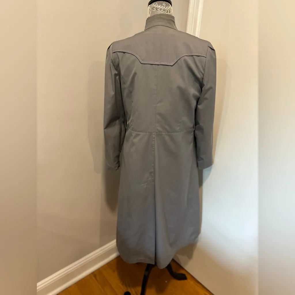 VTG 70s London Fog Womens Size 10P Gray Trench Coat. Lined Single Beast. Button - Image 2