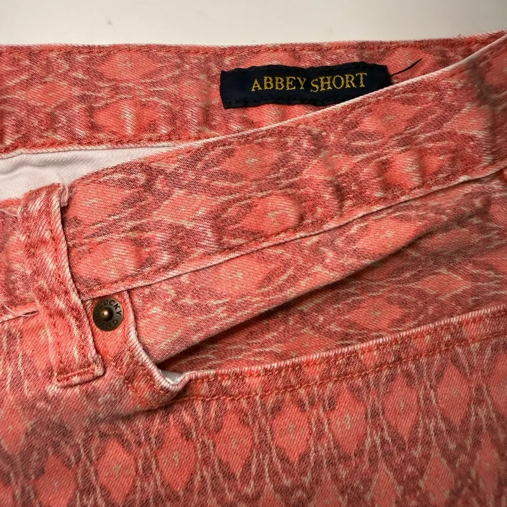 Lucky Brand Abbey Denim Shorts Faded Red Coral Ikat Boohoo Print Size 31 - Image 4