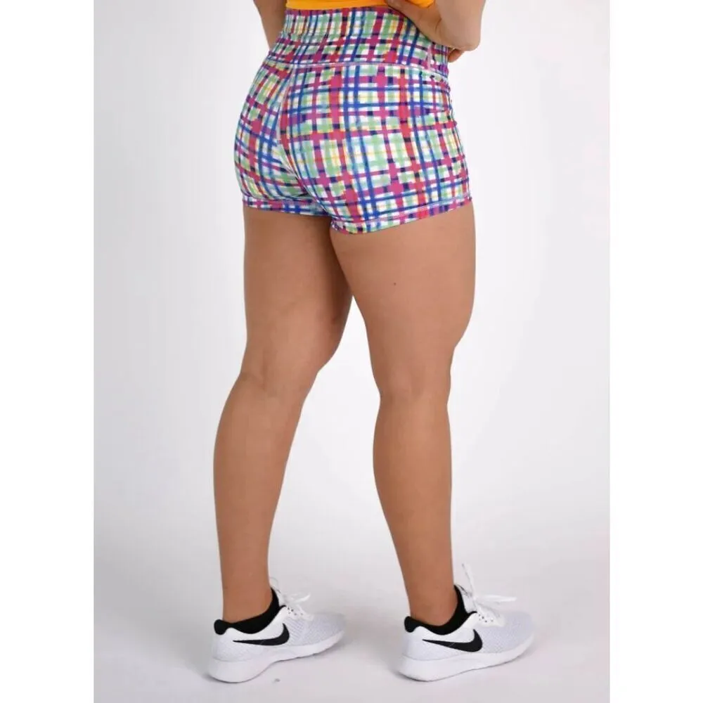 NWT Fleo Spring Be Nice Plaid Shorts power mid high size small Pink - Image 9