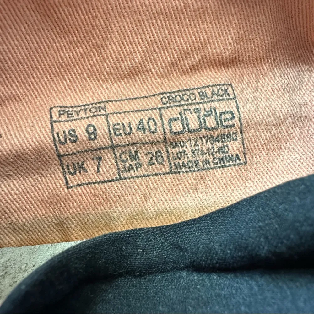 Payton Croco Black Slip On High Profile Shoes size 9 - Image 10