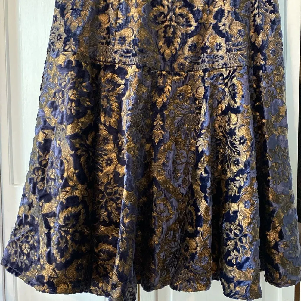 Vintage Y2K Betsey Johnson blue and gold brocade party dress. Size 6 - Image 6
