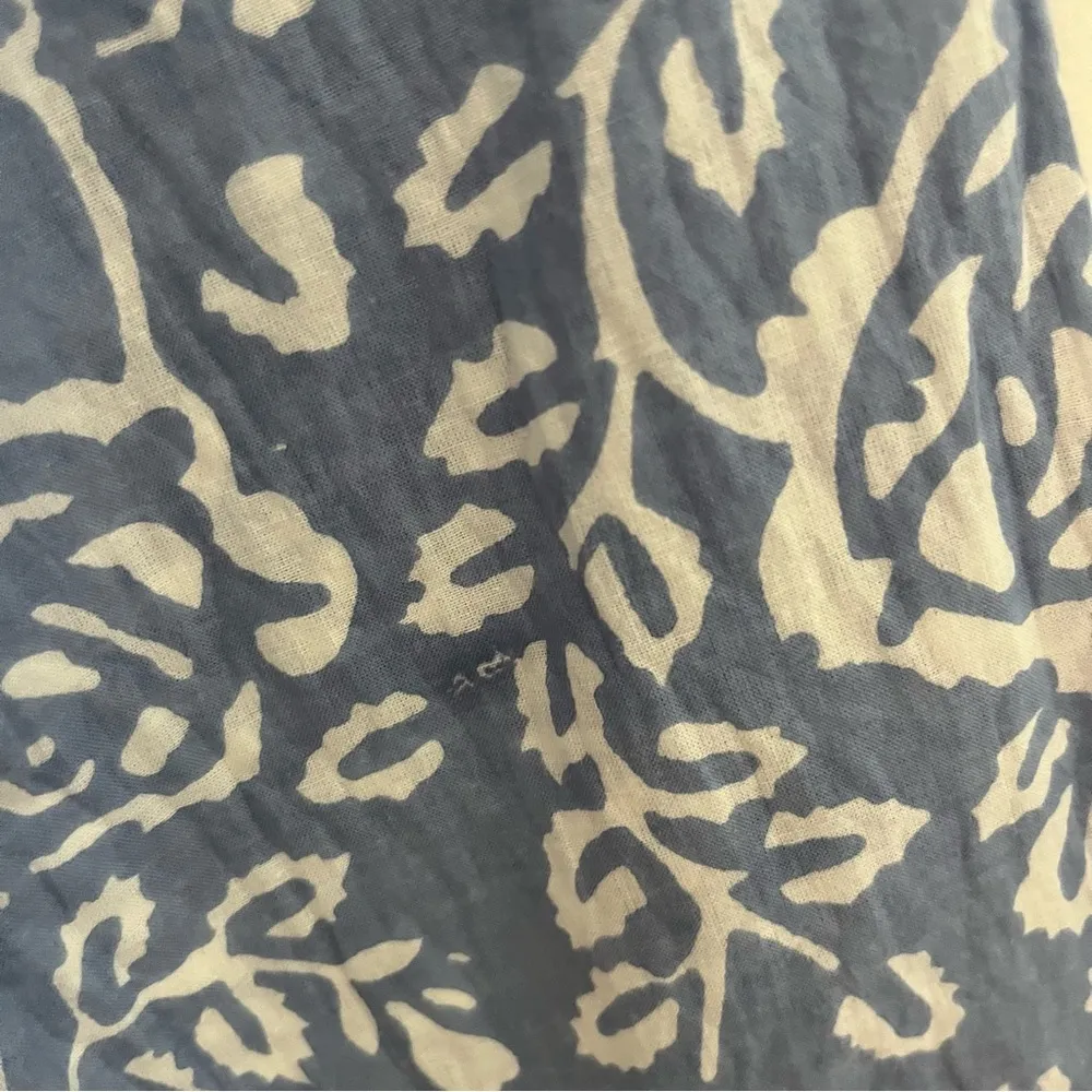 Gretchen Scott Designs Blue Floral V Neck Tunic Top Coverup - Image 9