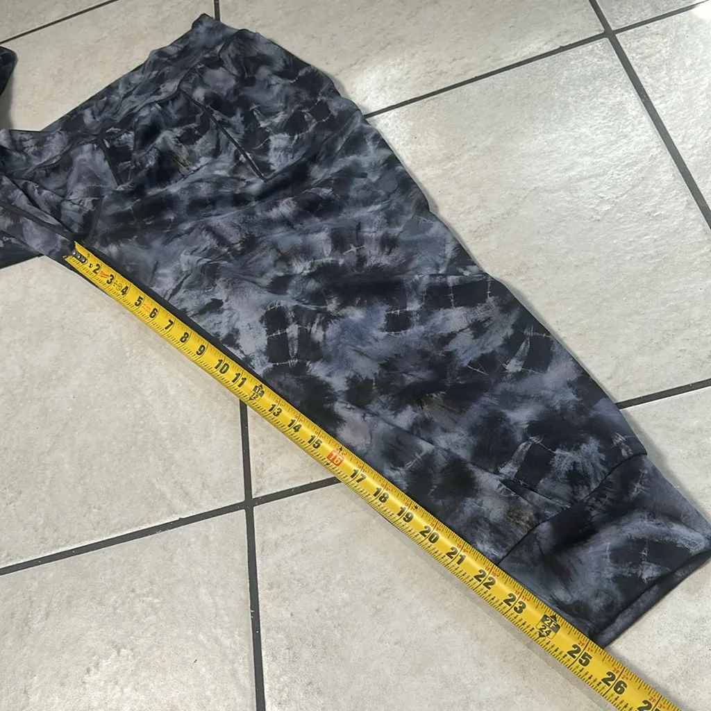 Athleta Salutation Printed‎ Jogger - Image 14