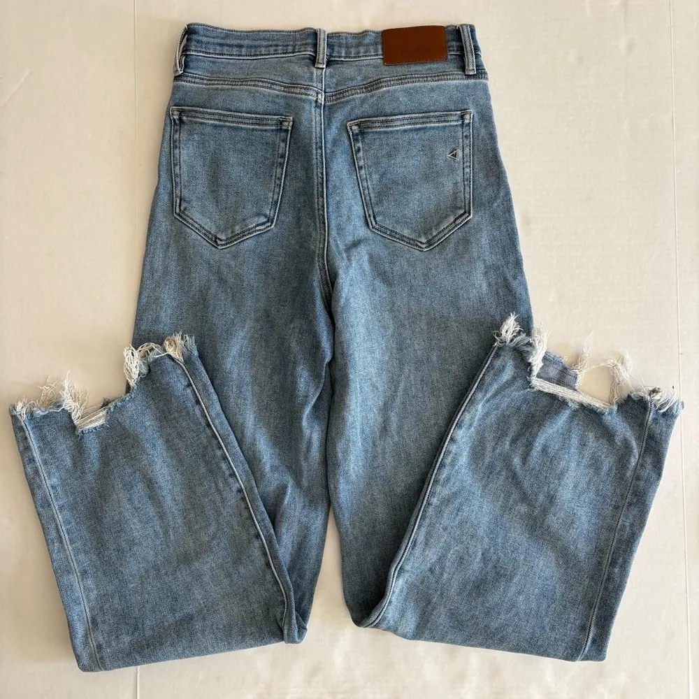 Hidden [ELLA] MEDIUM DARK FRAYED HEM 31" INSEAM WIDE STRAIGHT JEAN size 26 Blue - Image 12