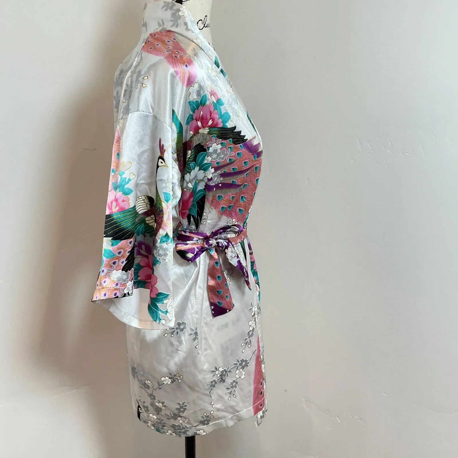 Womens 100% Silk Kimono Robe Peacock Floral Print Short Sleeve Belted White Sz 8 - Image 2