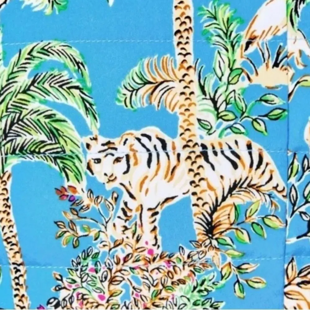 NWT LILLY PULITZER Deanne Reversible Down Vest Blue Thistle Tiger Queen - Image 6