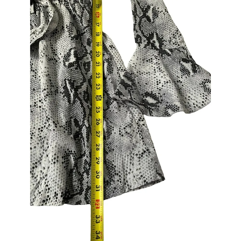 Boohooo Gray & Black Animal Print Bell Sleeve Dress Size 16 NWT | 44-35 - Image 7