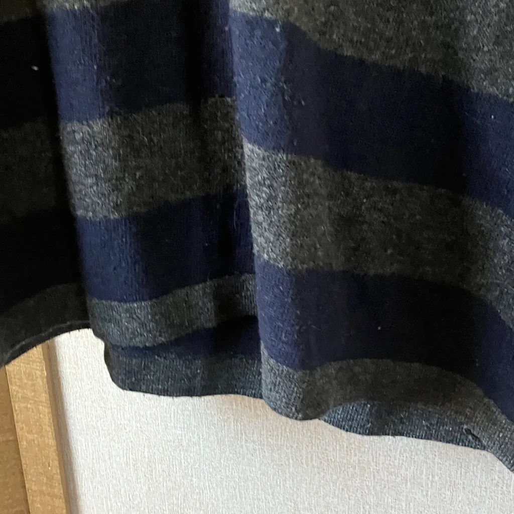 Forever 21  Charcoal Knit Top junior large - Image 8