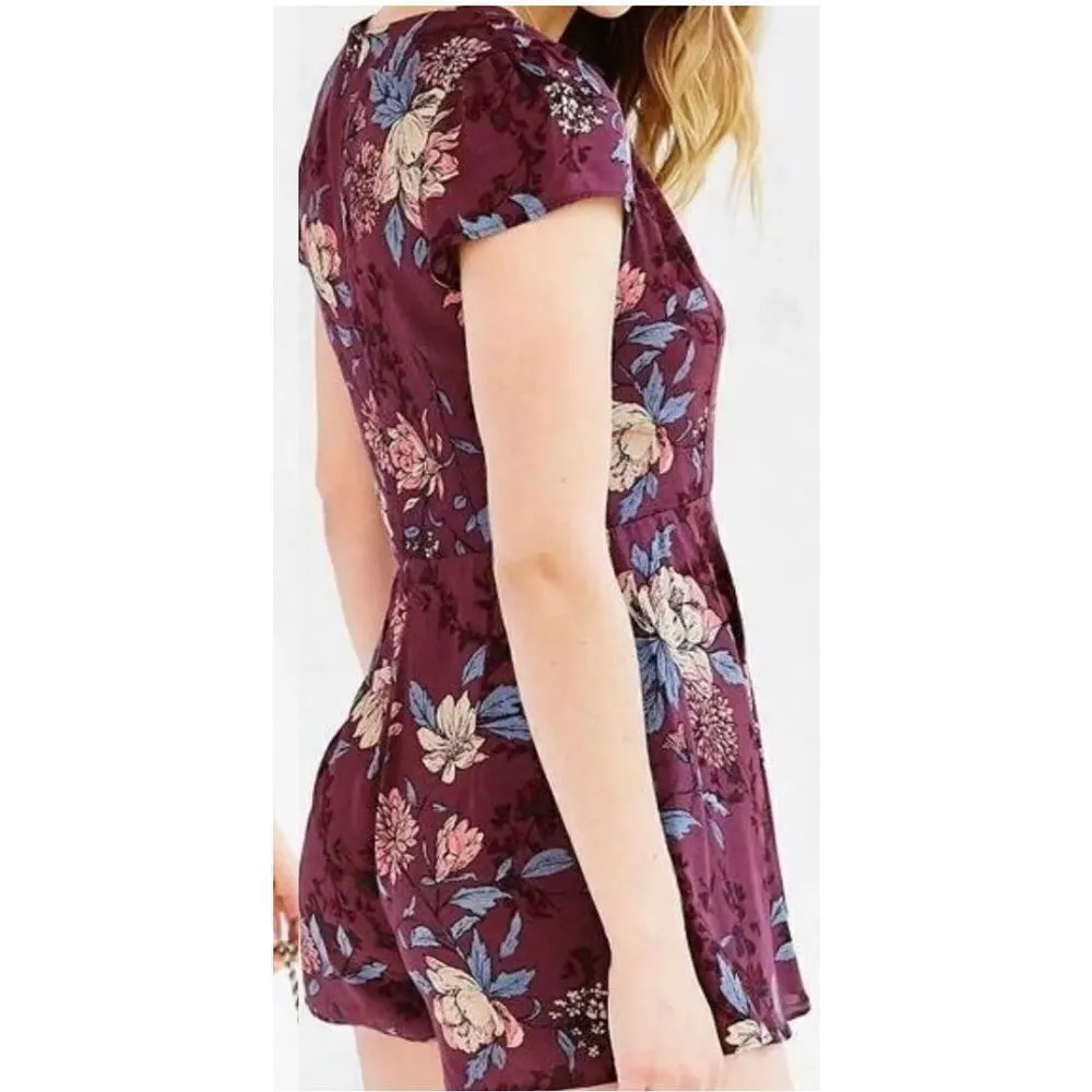 Urban Outfitters X KIMCHI BLUE Anita Wine Floral Ruffle Plunge V-Neck Skorts Rom - Image 3