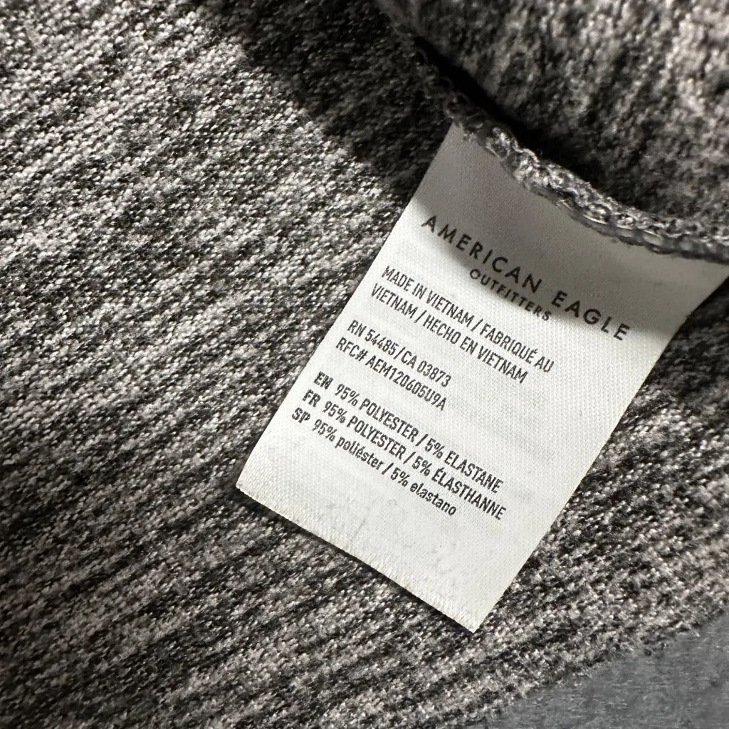 American Eagle XS Soft & Sexy Plus Heather Gray Cropped Long Sleeve Sweater - Image 7