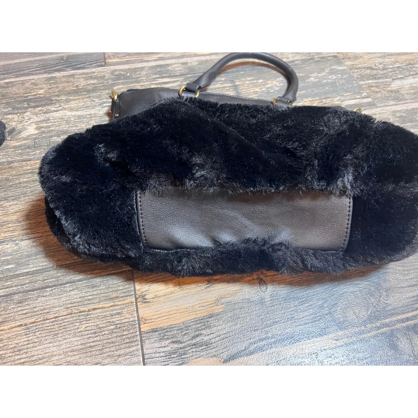 Juicy Couture Black Faux Fur Satchel Handbag Gold Logo Detachable Strap Fluffy - Image 9