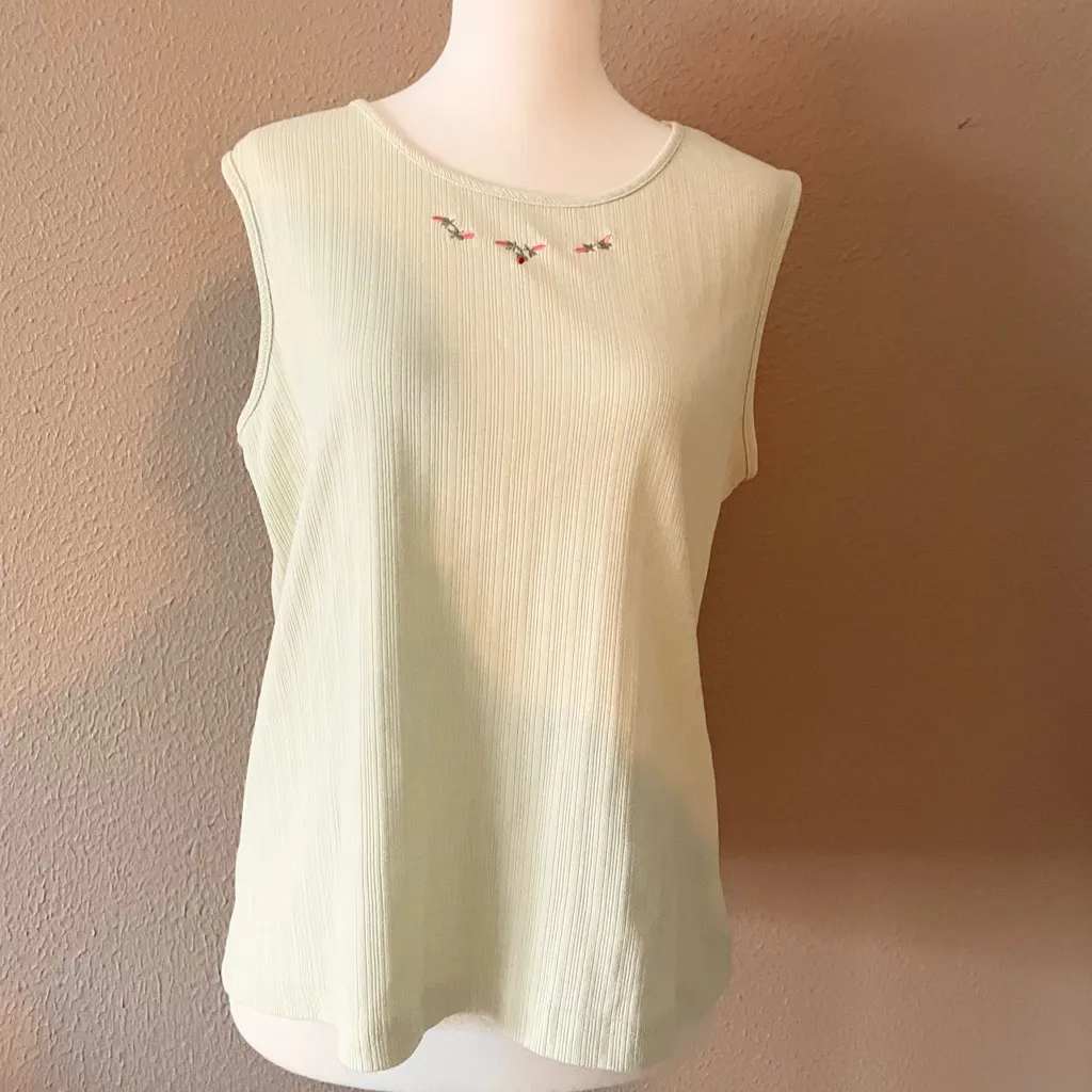 Vintage Green Tulip Embroidered Tank Top Size M - Image 5
