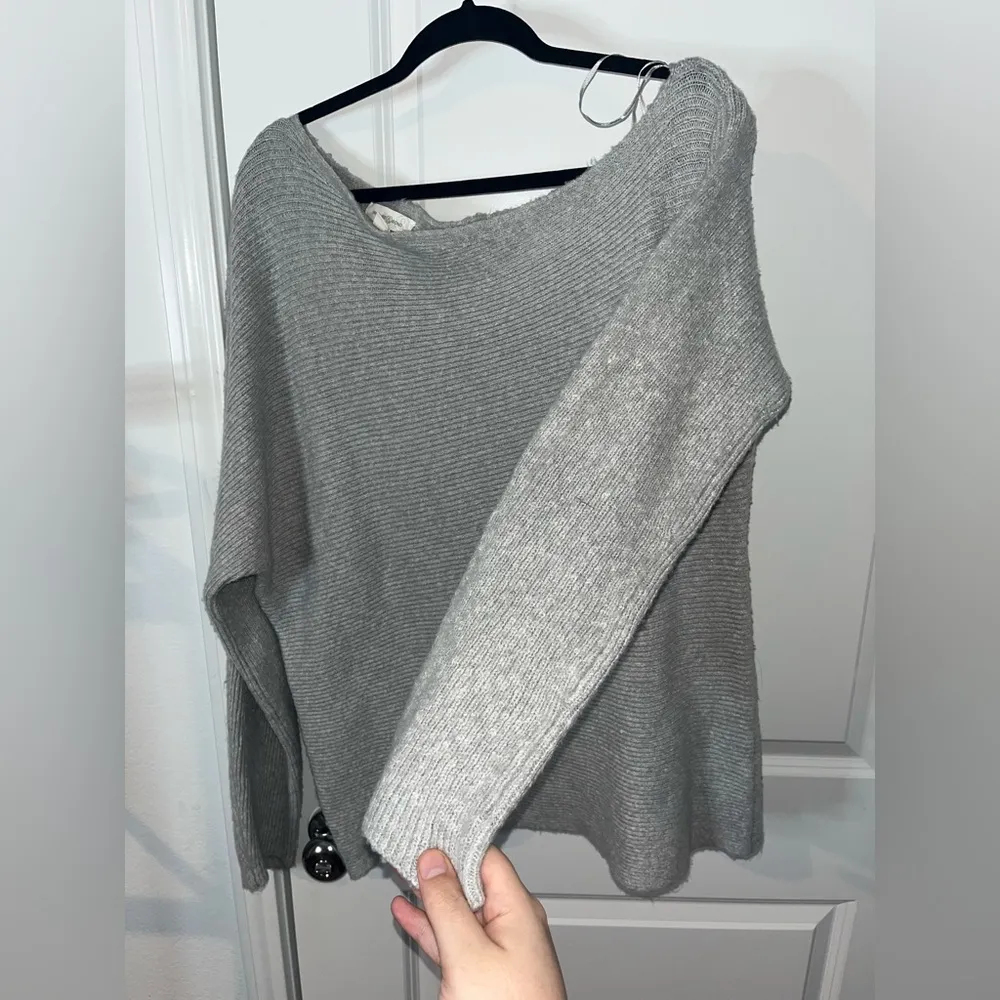 Treasure & Bond Long Sleeve Ribbed One-Shoulder Pullover Sweater Gray Size Large - Image 7