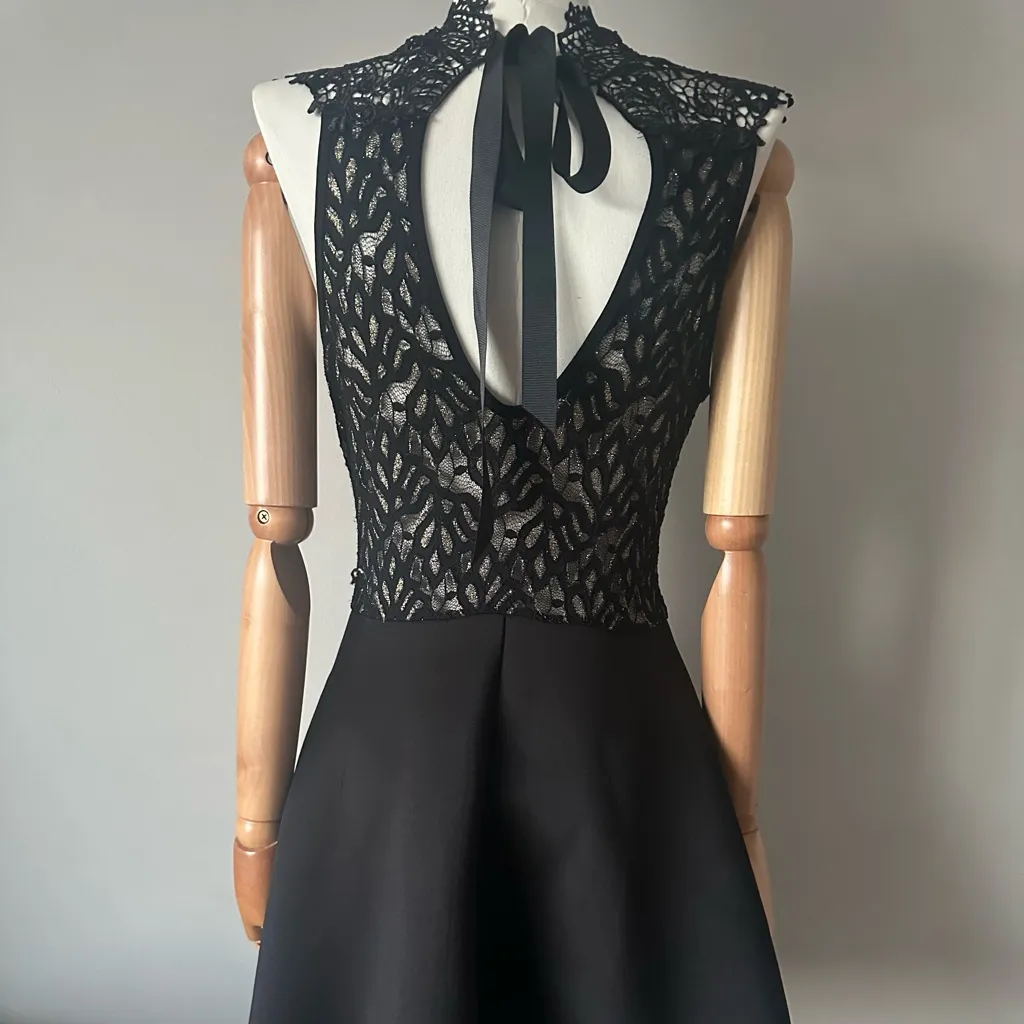 Privately privileged, vintage Elegant Black Lace Dress Size undefined - Image 12