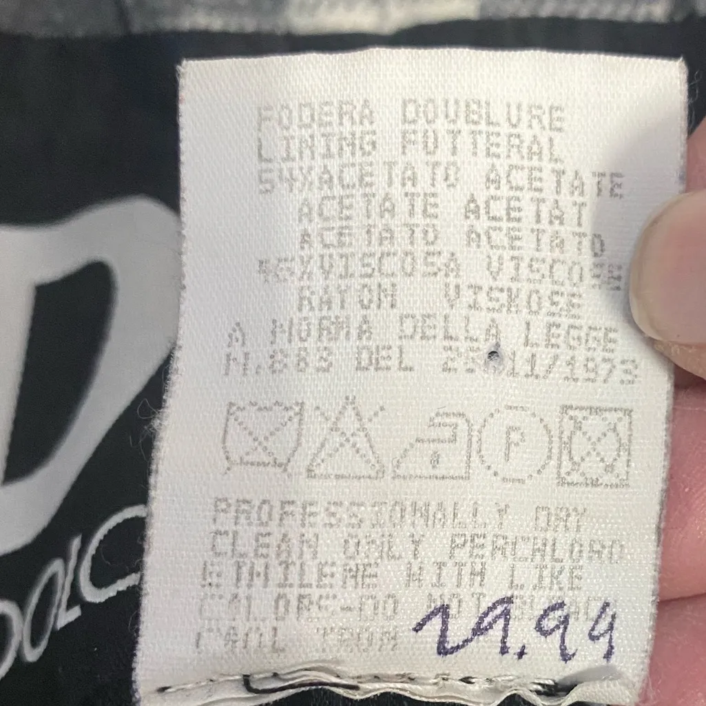 D‎ & G Dolce & Gabbana vintage wool blend women’s belted pea coat, size 28/42 - Image 7