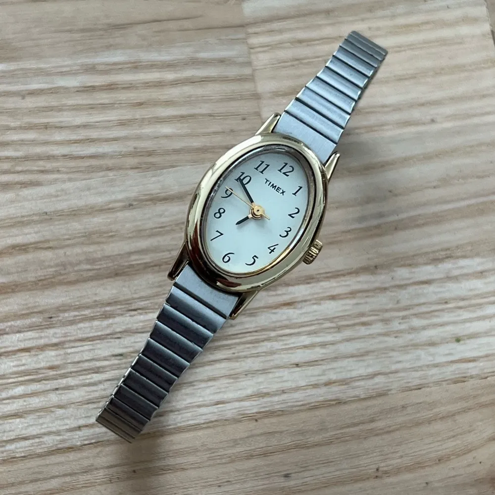 Timex Vintage Ladies Watch Gold-Tone Case Matte Stainless Bracelet White Dial - Image 7