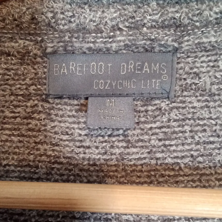 Barefoot Dreams Cozy Chic Lite Circle Cardi Dove Gray Travel Outdoor Size Medium - Image 2