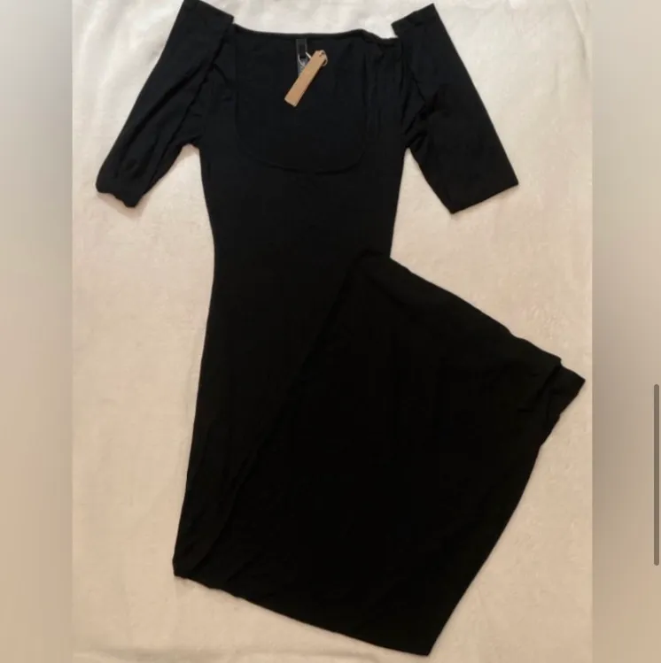 SKIMS Long Sleeve Scoop Neck Maxi Dress NWT S - Image 5