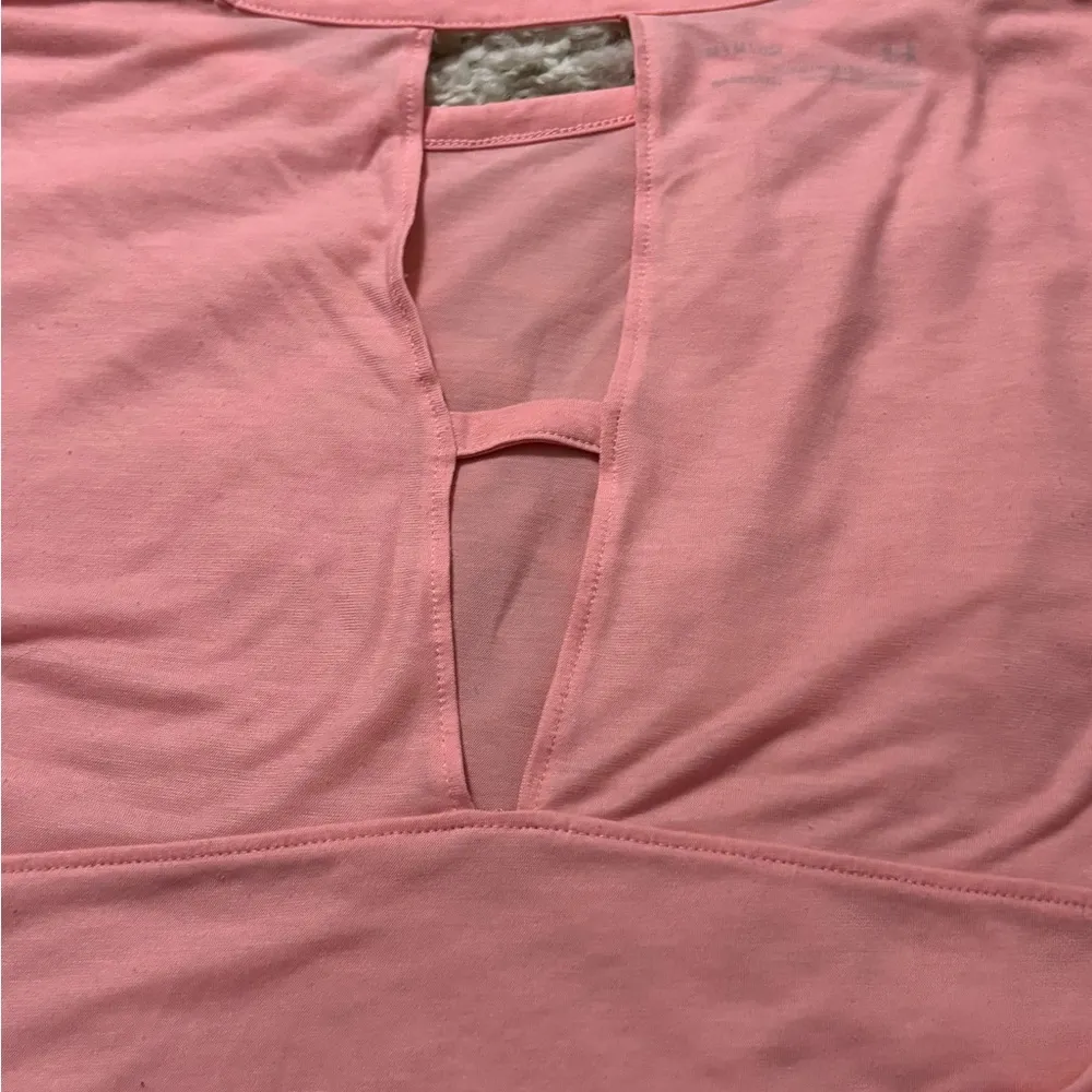 Under Armour Powder Pink Long Sleeve Relaxed Tee Size M - Image 11