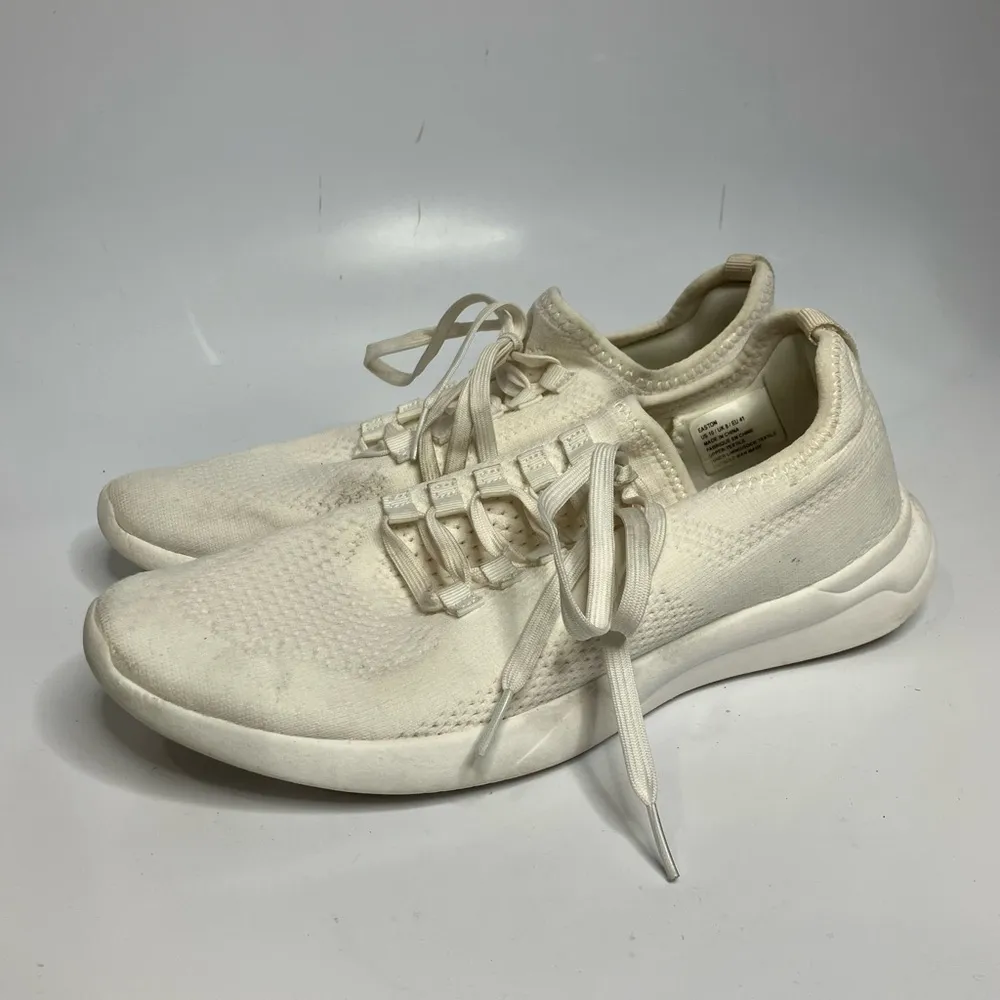 Fabletics Easton all white knit sneakers size‎ 10 - Image 2