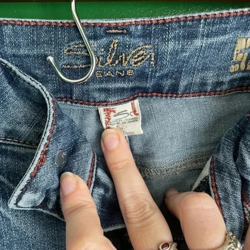 CLEARANCE!! Silver Jeans Crop Cropped Capri Distressed Size 28 Blue Denim EUC! - Image 4