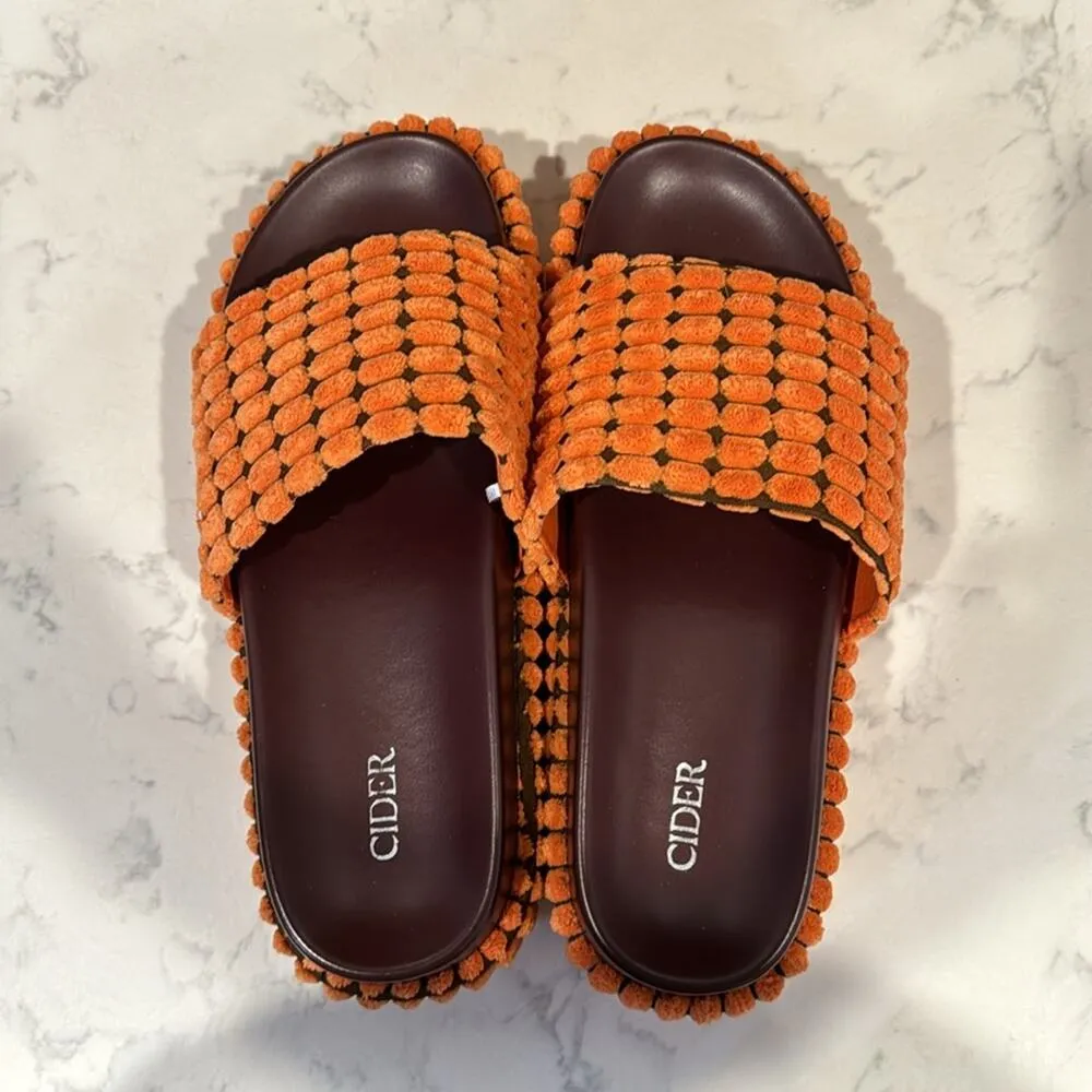 Cider faux leather fuzzy design sandal  slipper platform festival summer size 10 - Image 8