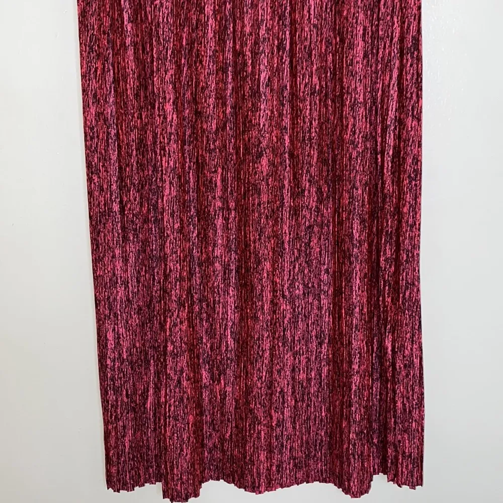 Metro Wear Pink and Black Skirt - Image 3