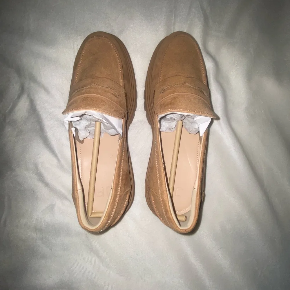 BRAND NEW Womens Chunky Platform Felt/Suede Tan Loafers Size 9.5 - Image 8