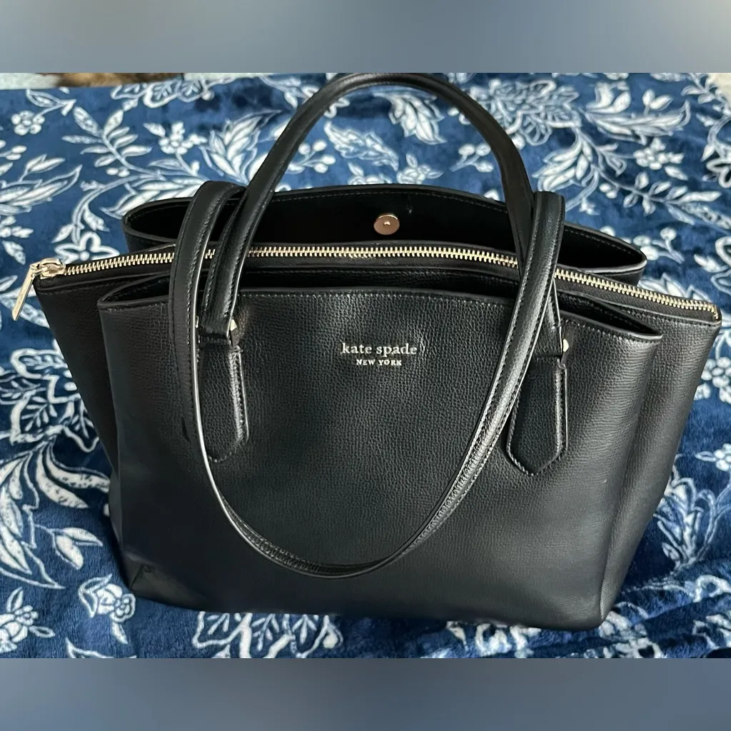 Kate Spade  Monet Large Triple Compartment Tote with black pebbled leather - Image 5