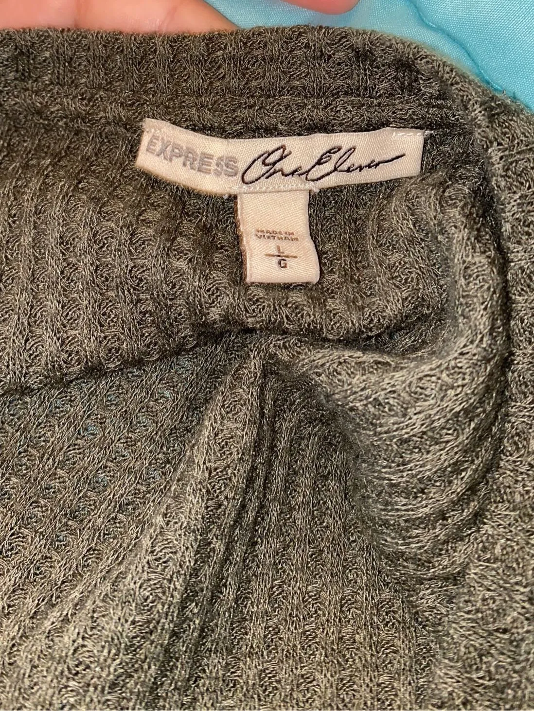 EXPRESS Olive Green Sweater - Image 4