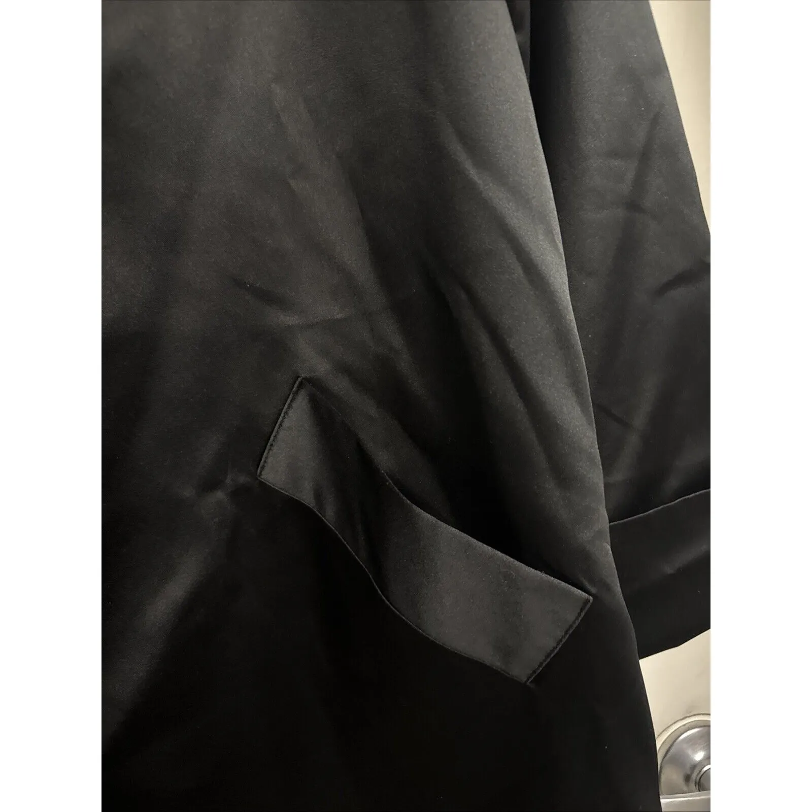 Vtg Andrea‎ Jovine Satin women's Size 6 Oversized Coat Jacket cardigan Black - Image 6