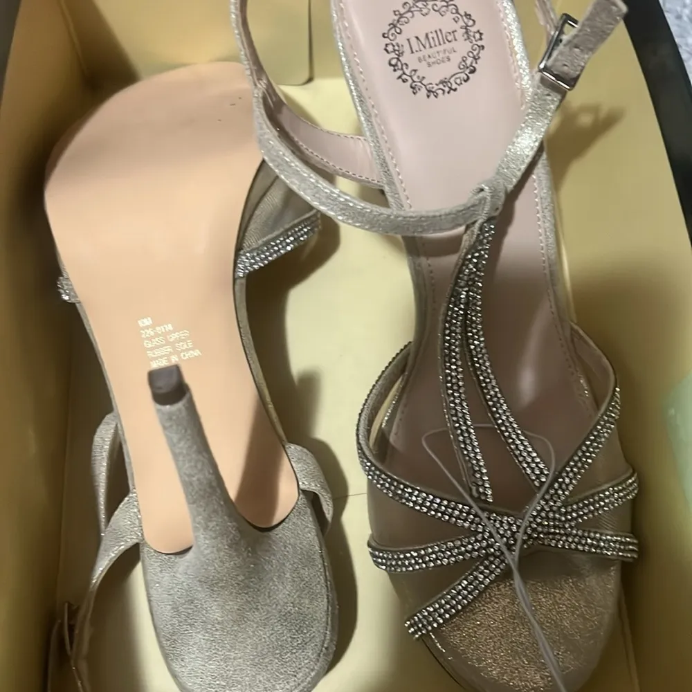 I Miller Elegant Gold Strappy Heels 9 - Image 8